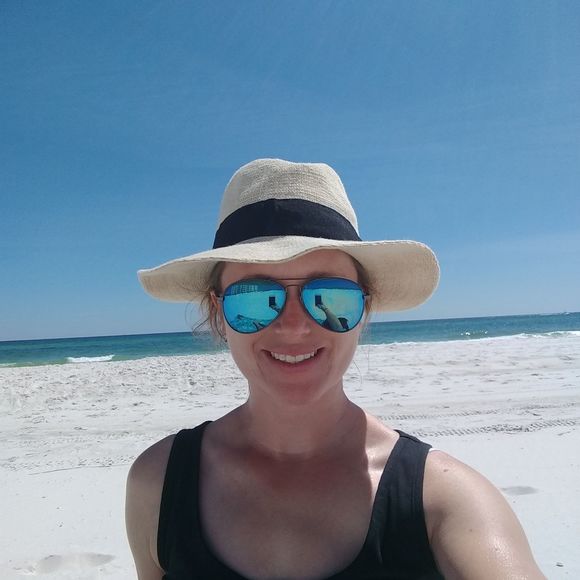 Meet your Posher, Elizabeth - Picture 1 of 1